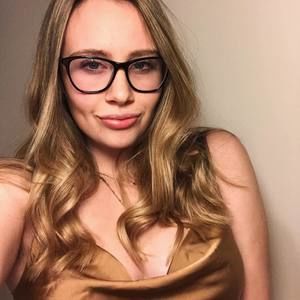 Meet your Posher, Emilie